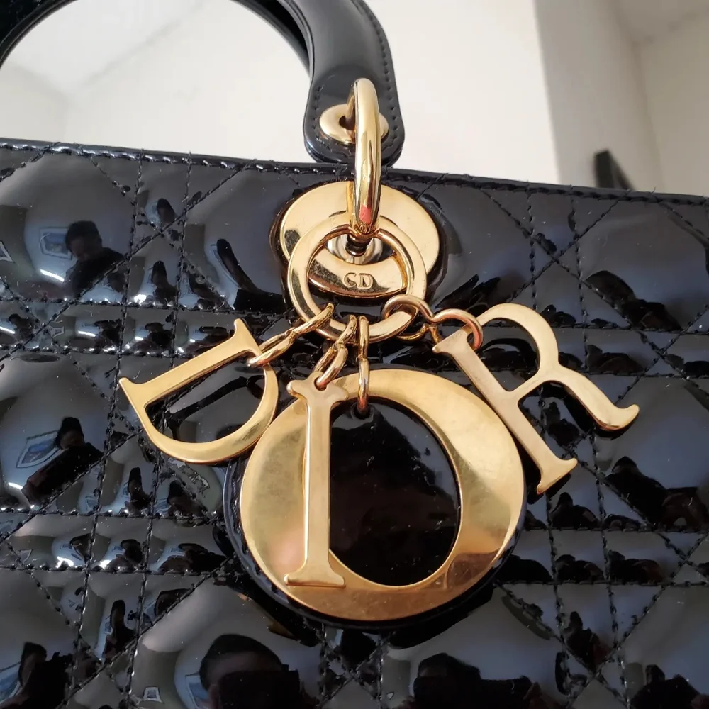 Lady Dior black patent gold hardware large bag - Picture 10 of 12
